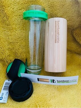 BAMBOO Glass Water Bottle with Natural Bamboo Sleeve and Green Cap